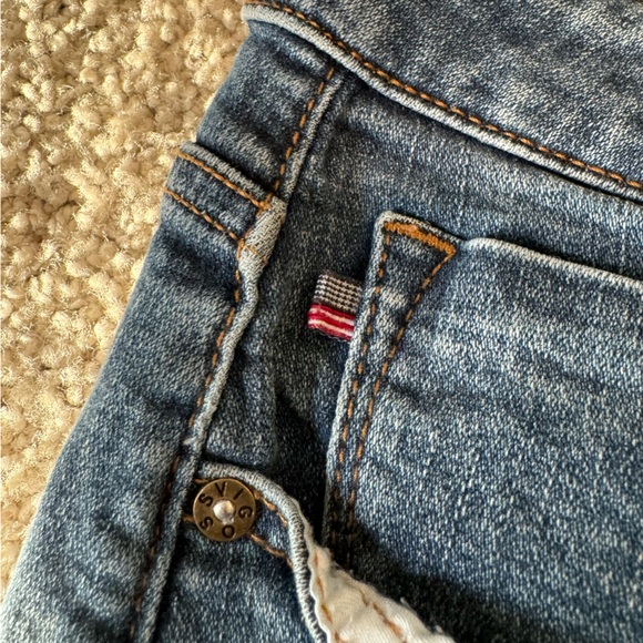 Vigoss Jean Shorts - Picture 10 of 11